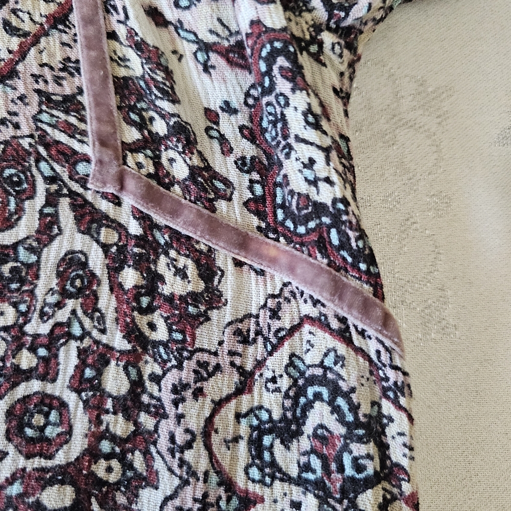 American Eagle Outfitters Floral Paisley Peasant Blouse in Mauve, Blue, Cream - Picture 3 of 12